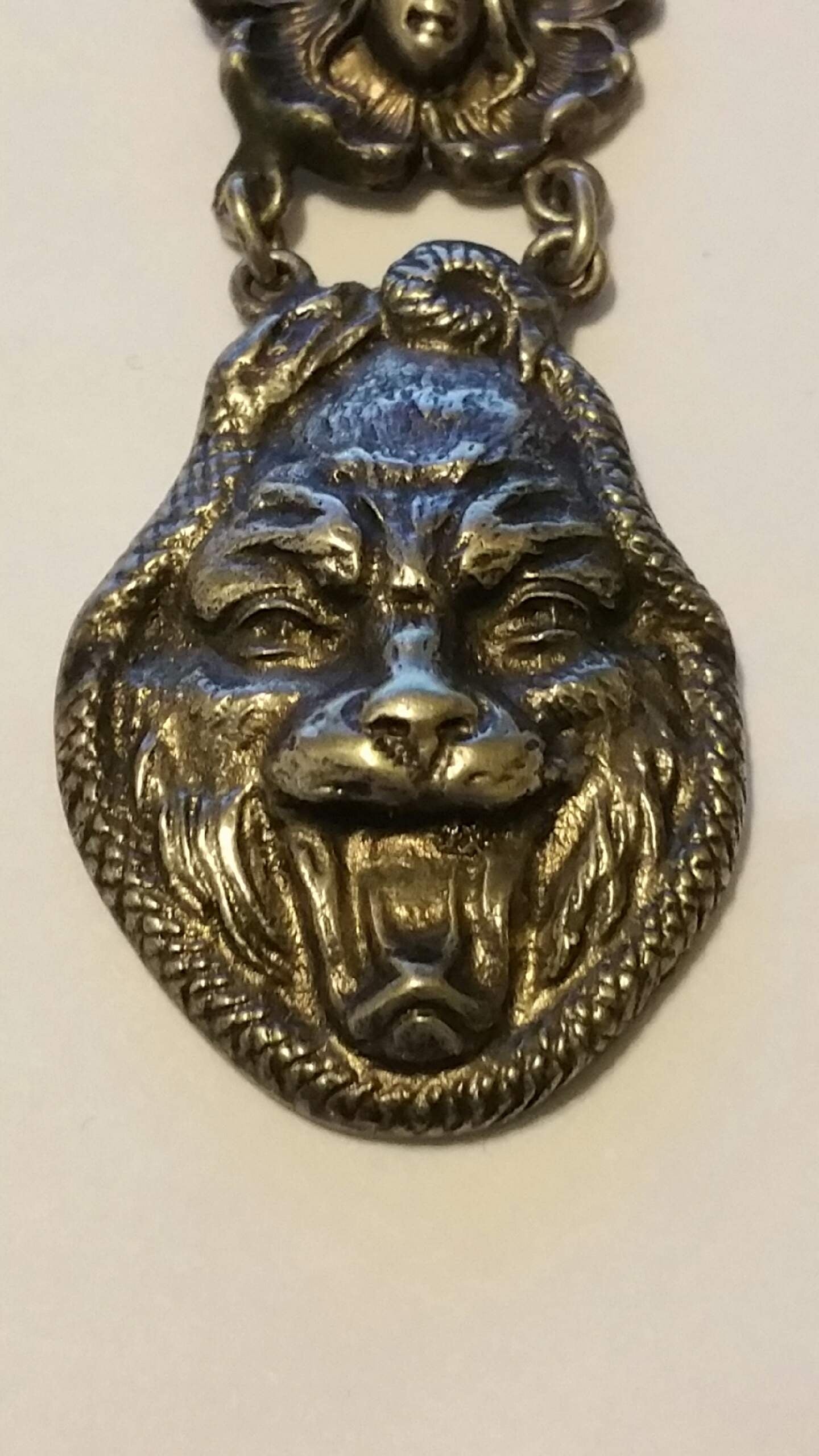 FENRIR: KEEPER OF KNOWLEDGE, MESSENGER OF THE GODS