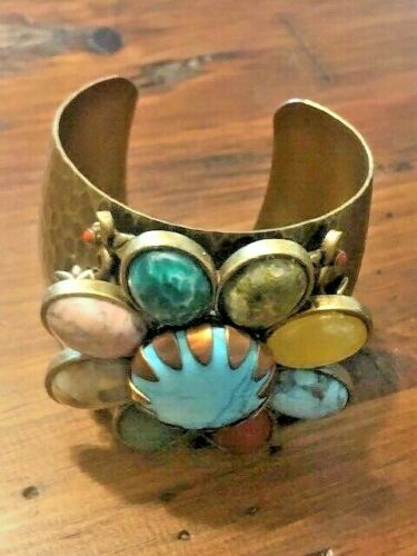 HATCHING THE EGGS OF LOVE, SWEET ROMANCE PIECE