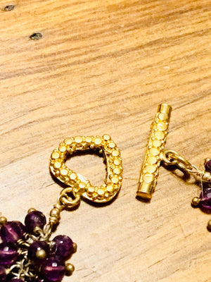 Clusters of Abundant Wealth