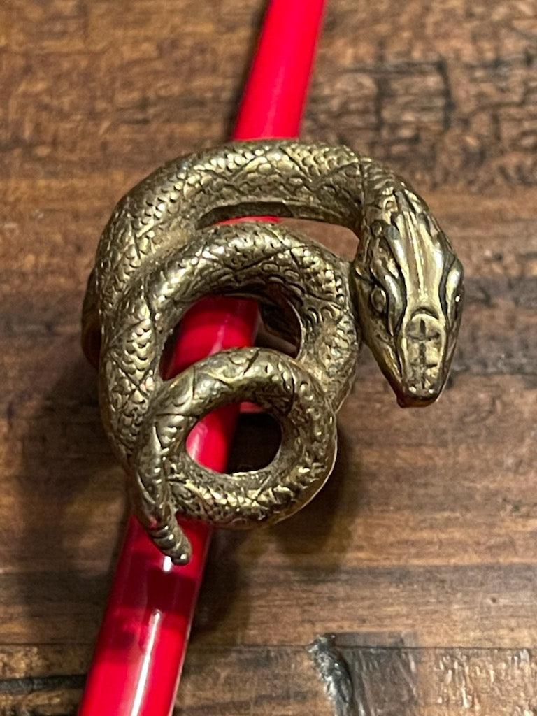 Tut the Boy King's Serpent Familiar