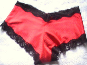 I WANT A ROCKET IN MY PANTIES ( 1) SIZE S