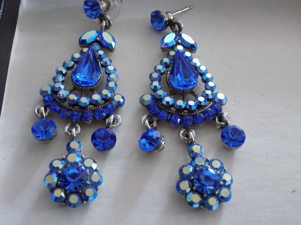 Ears for Atlantis, Item 1
