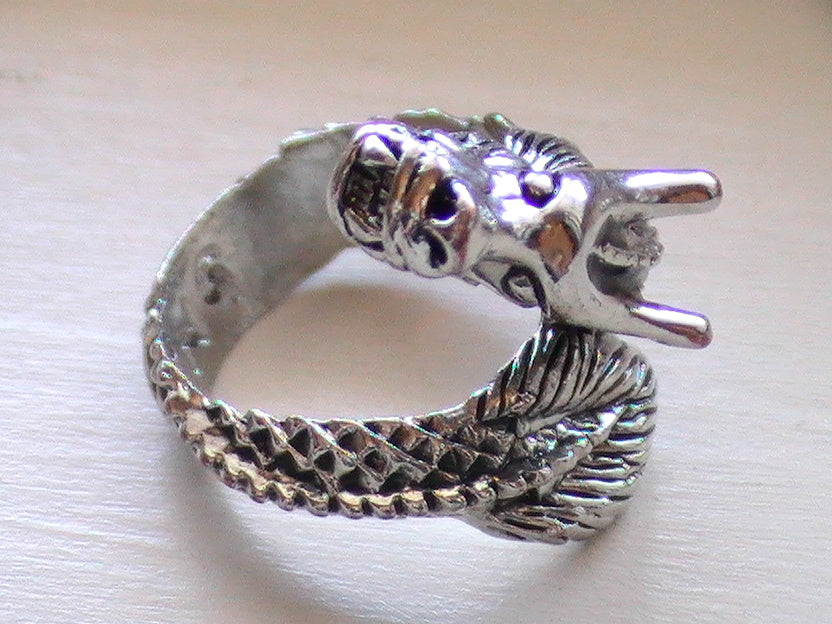 SILVER DRAGON CLANDESTINE MAGIC