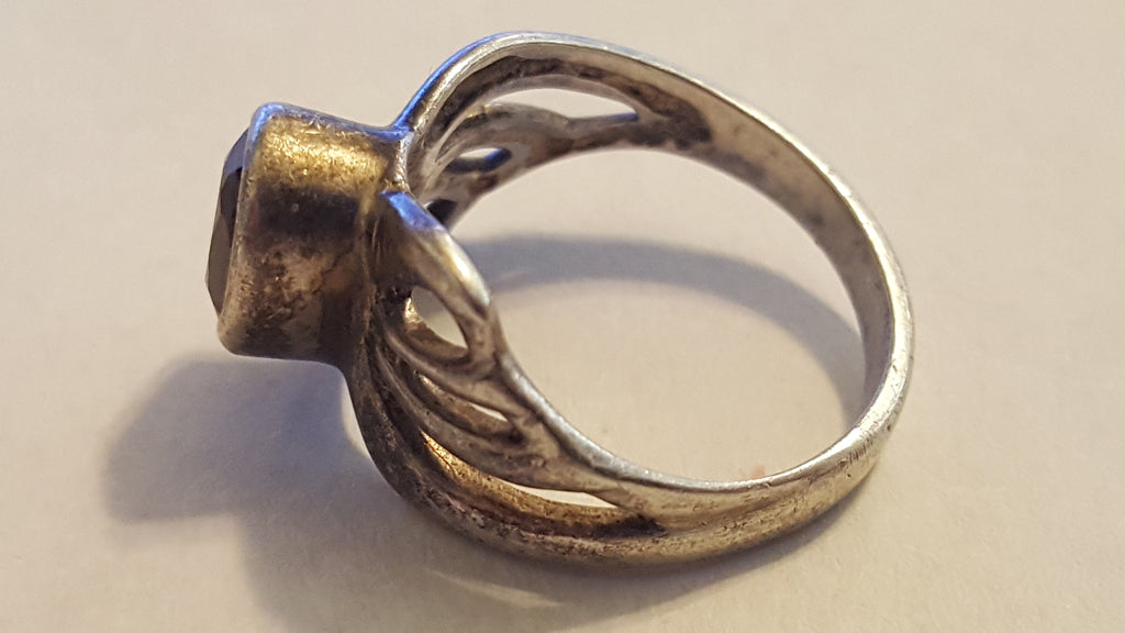 Triple Power of the Pelesit